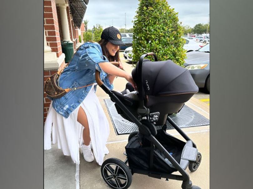 Ileana D'Cruz with son