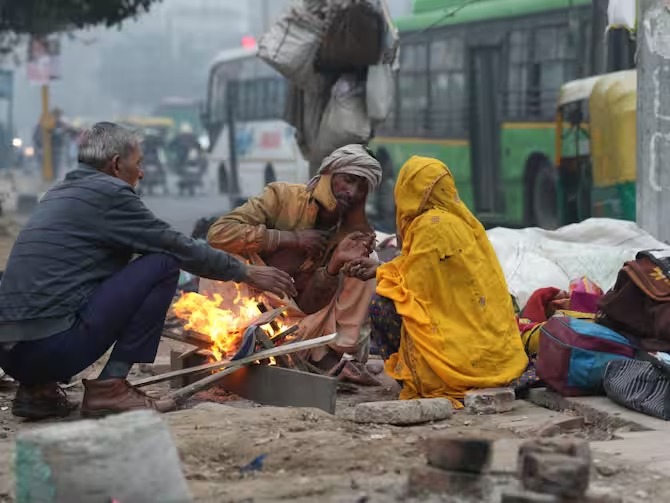 5.3 डिग्री सेल्सियस रहा, 20 ट्रेन देरी से चल रहीं