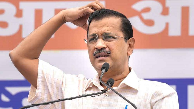 केजरीवाल को ‘सर्दी में पसीना आ रहा है