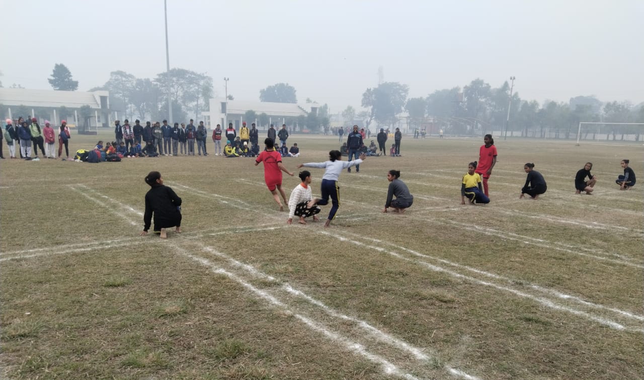 क्षेत्रीय क्रीडांगन मैदान पर जिला स्तरीय बालक-बालिका वर्ग खो-खो प्रतियोगिता