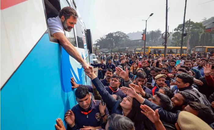 राहुल गांधी पहुंचे पश्चिम बंगाल