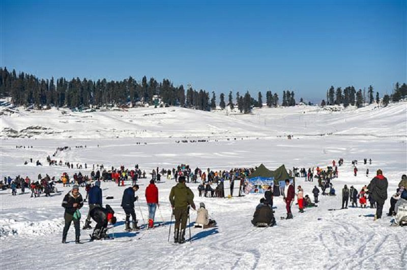 पर्यटकों की संख्या में बढ़ोतरी