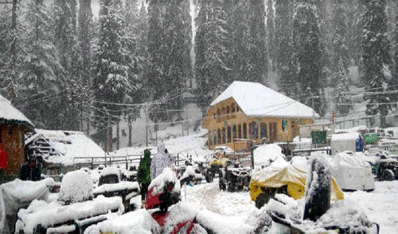 snowfall at ski resort of Gulmarg