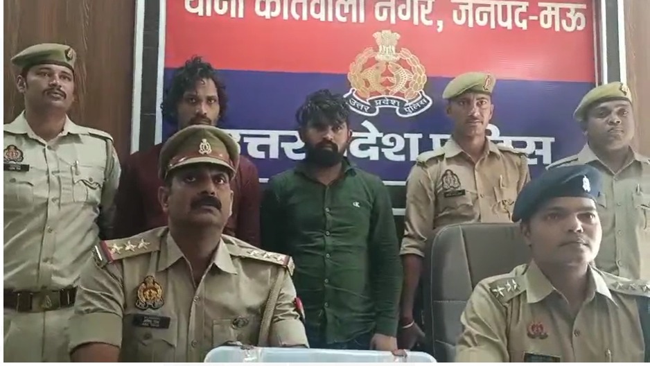 पुलिस के शिकंजे में गिरफ्तार चोर