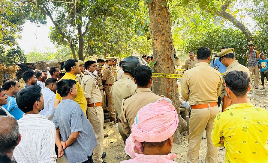 वृद्ध की गला रेतकर हत्या