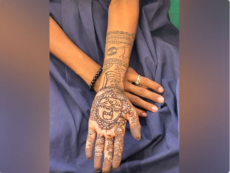 Ahmedabad youngsters use mehendi to muster momentum for voter awareness