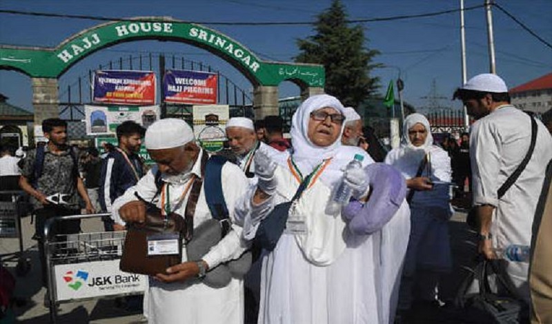 First batch of Haj pilgrims embark for Saudi Arabia from Srinagar