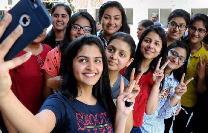 DU: 1 seat in UG, PG courses to single girl children from coming session