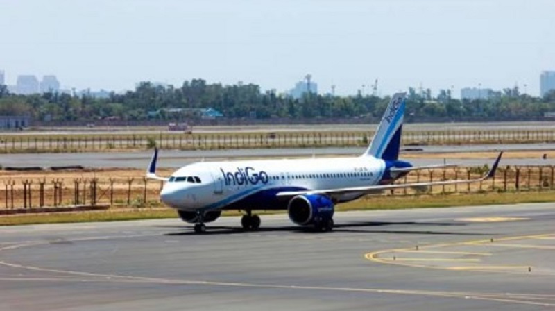 Indigo की फ्लाइट में बम की धमकी