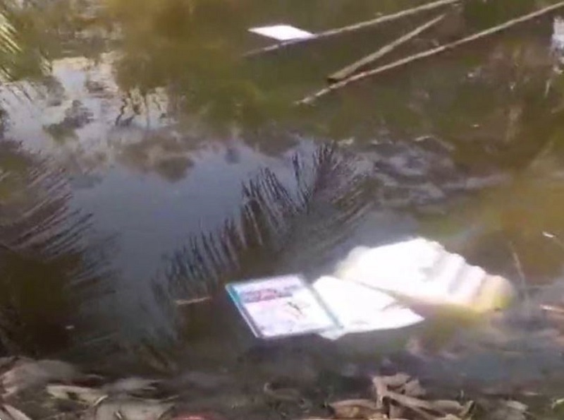 Mob loots EVM, throws VVPAT machine in pond in West Bengal