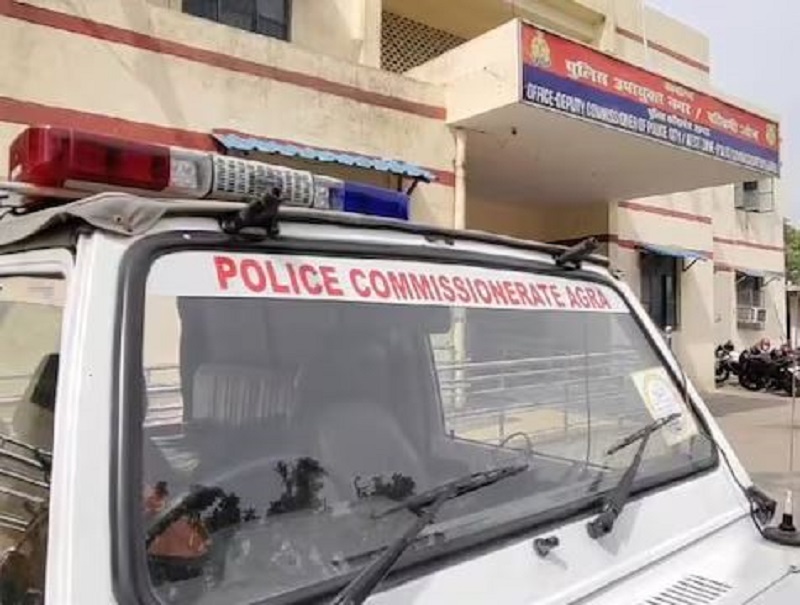 आगरा में 56 पुलिसकर्मी सस्पेंड