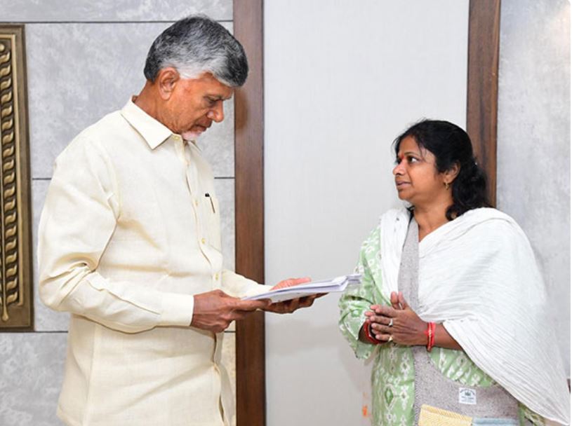 Arudra with Andhra Pradesh CM Chandrababu Naidu