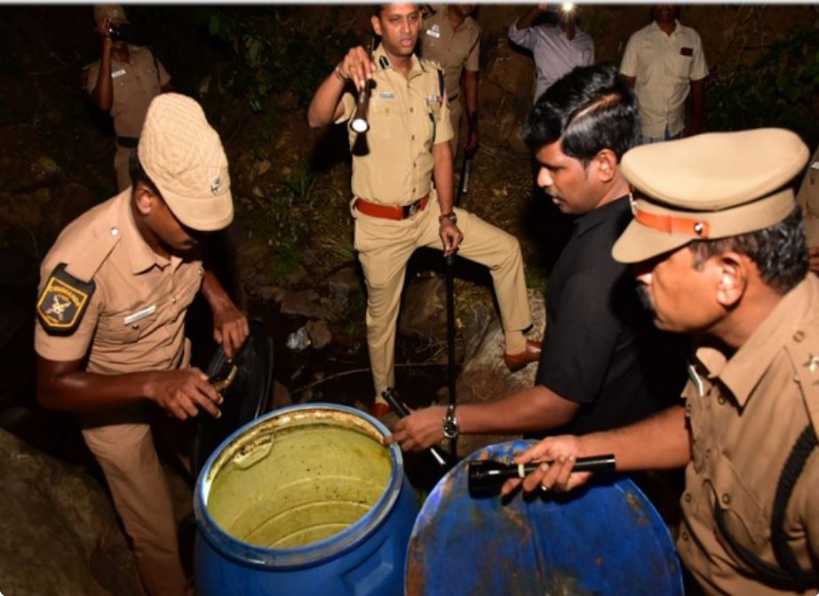 Illicit liquor being seized in Trichy