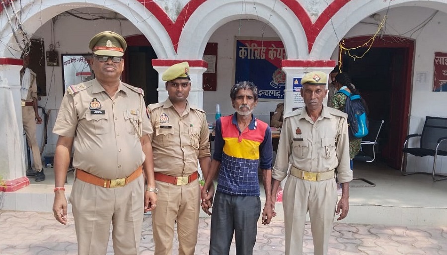 पुलिस की गिरफ़्त में अभियुक्त