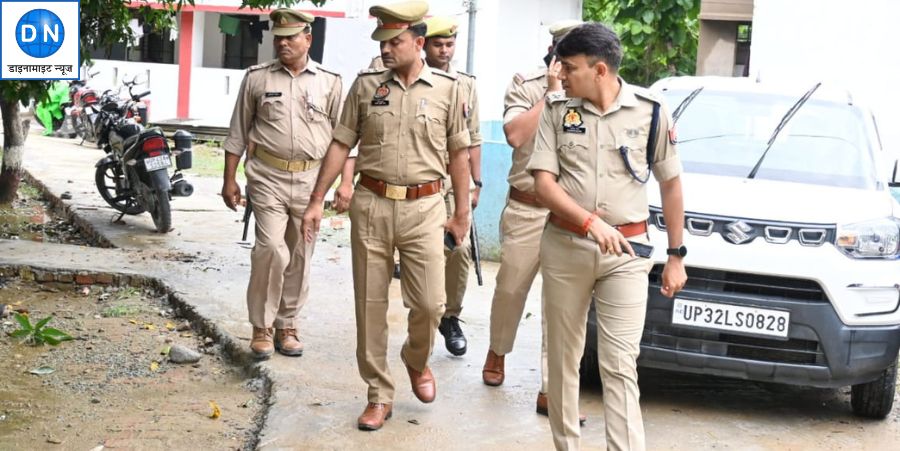 निरीक्षण करते पुलिस अधीक्षक