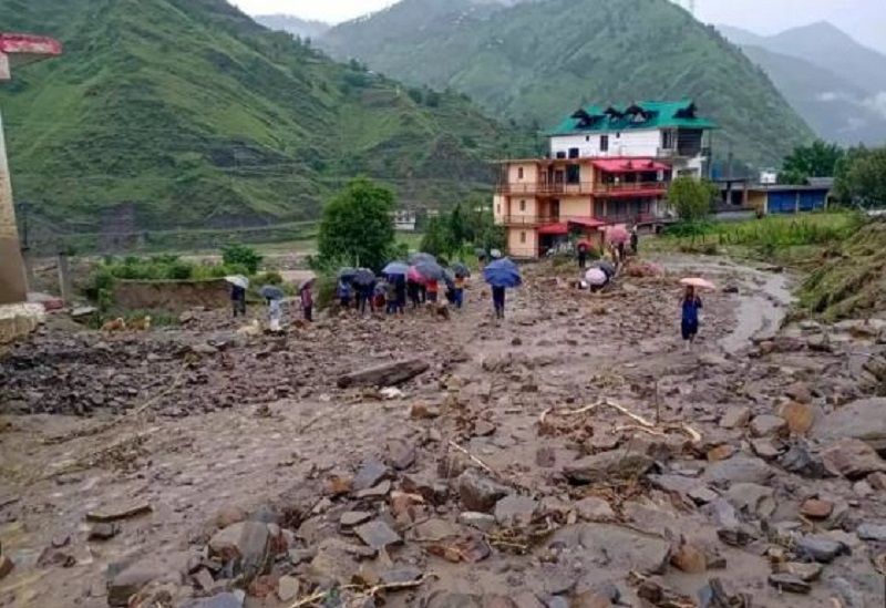 Himachal Pradesh: Several roads blocked due to landslides