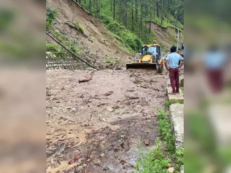 Debris blocks Badrinath highway