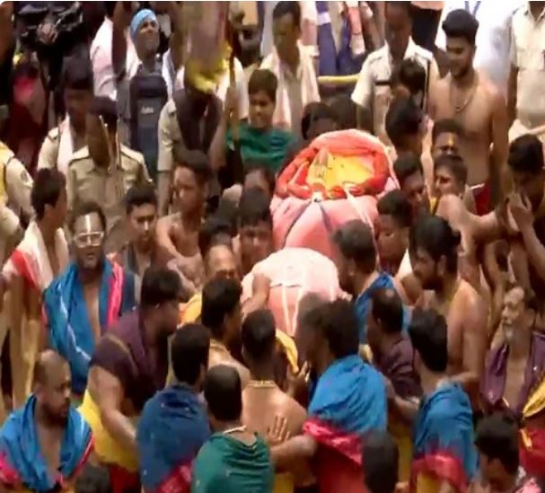 Pahandi rituals underway in Puri