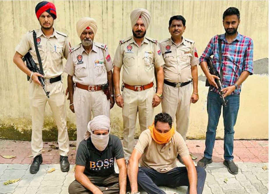 Punjab Police arrest two drug smugglers