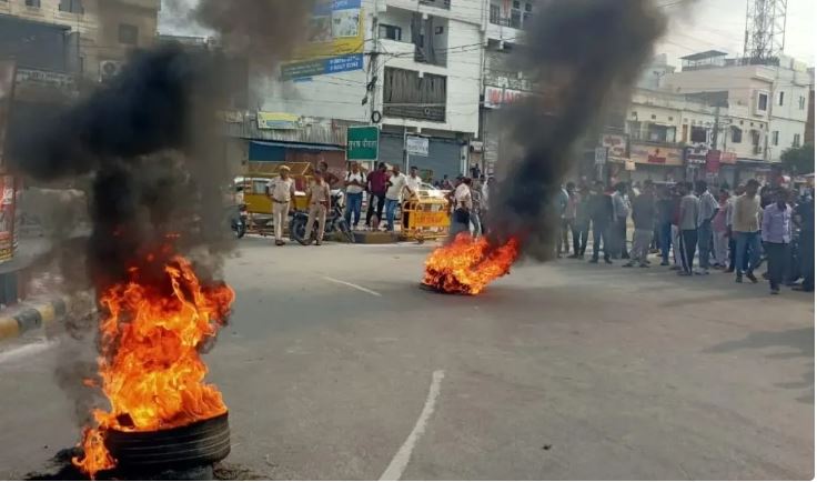 चाकूबाजी के बाद बिगड़ा माहौल