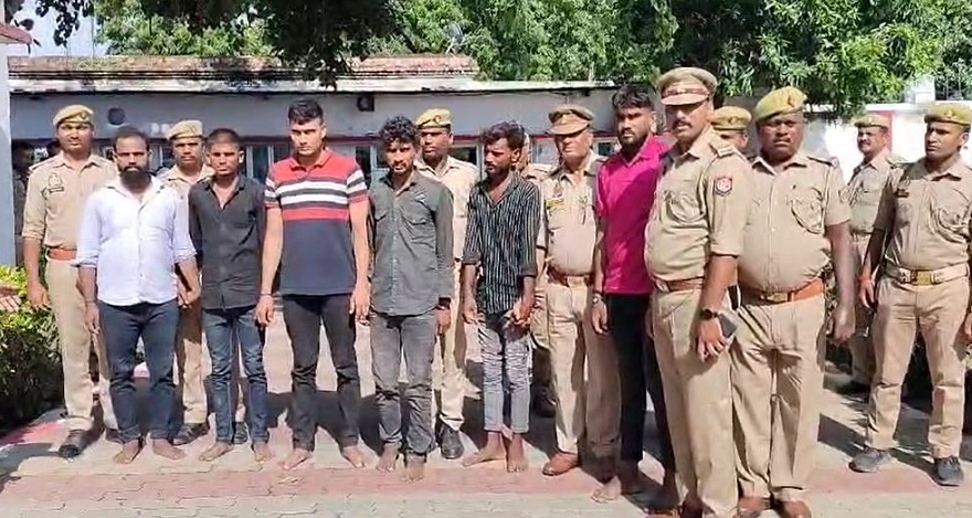 5 गोवंशों  लुटेरों को पुलिस ने दबोचा