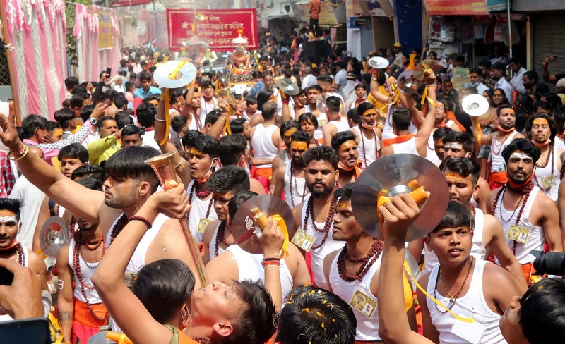 Devotees flock Shiva Temples across the country