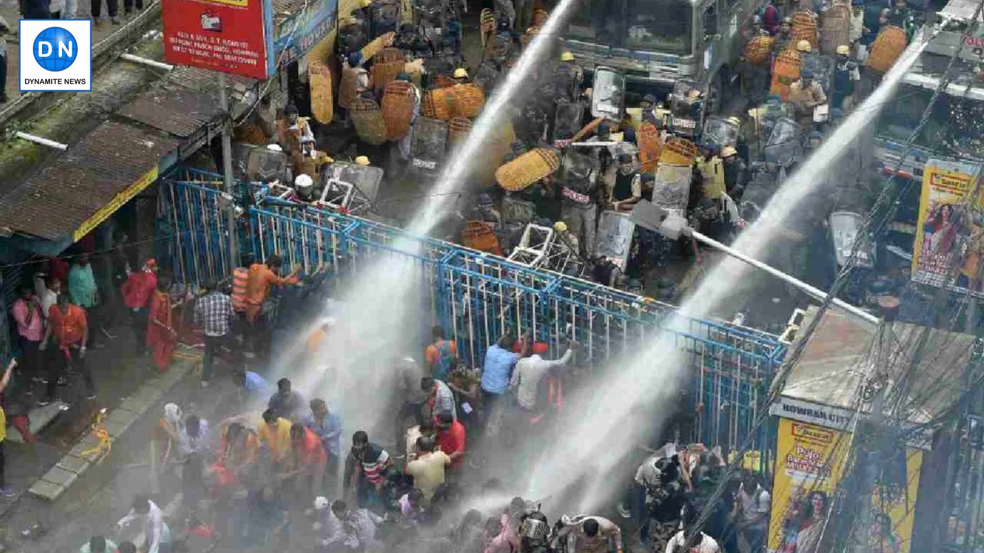 Police uses water cannons to control protestors