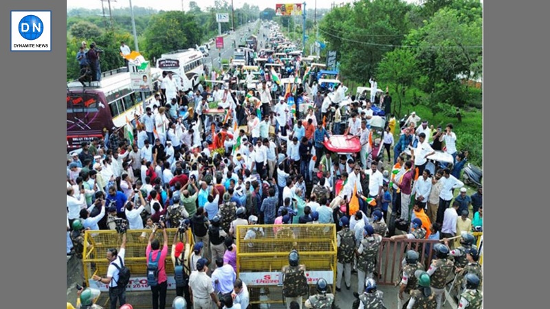 Congress leaders on tractors stopped at Bhadbhada locality in Bhopal