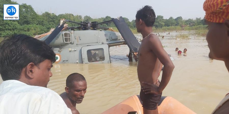 सामान लूटते ग्रामीण