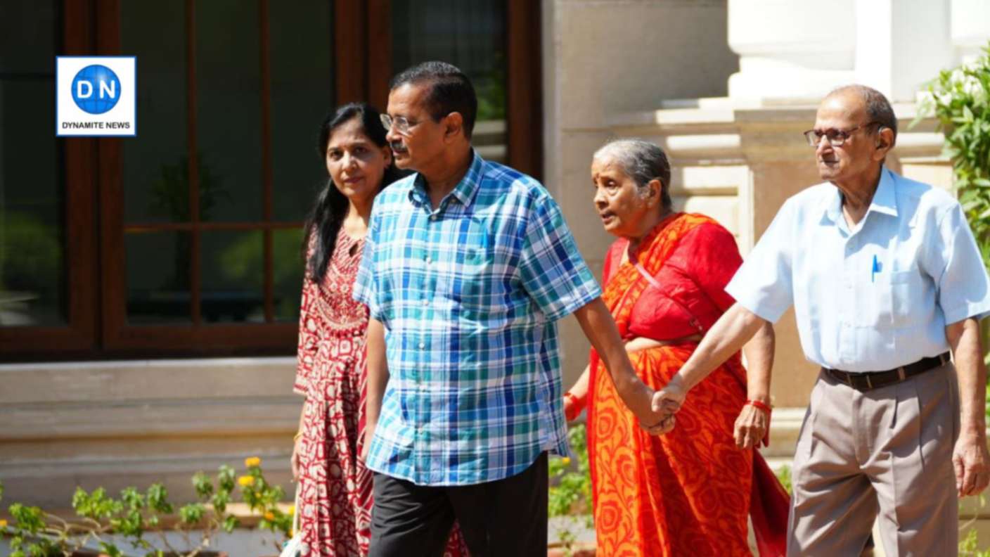 Arvind Kejriwal and his family members leave CM house