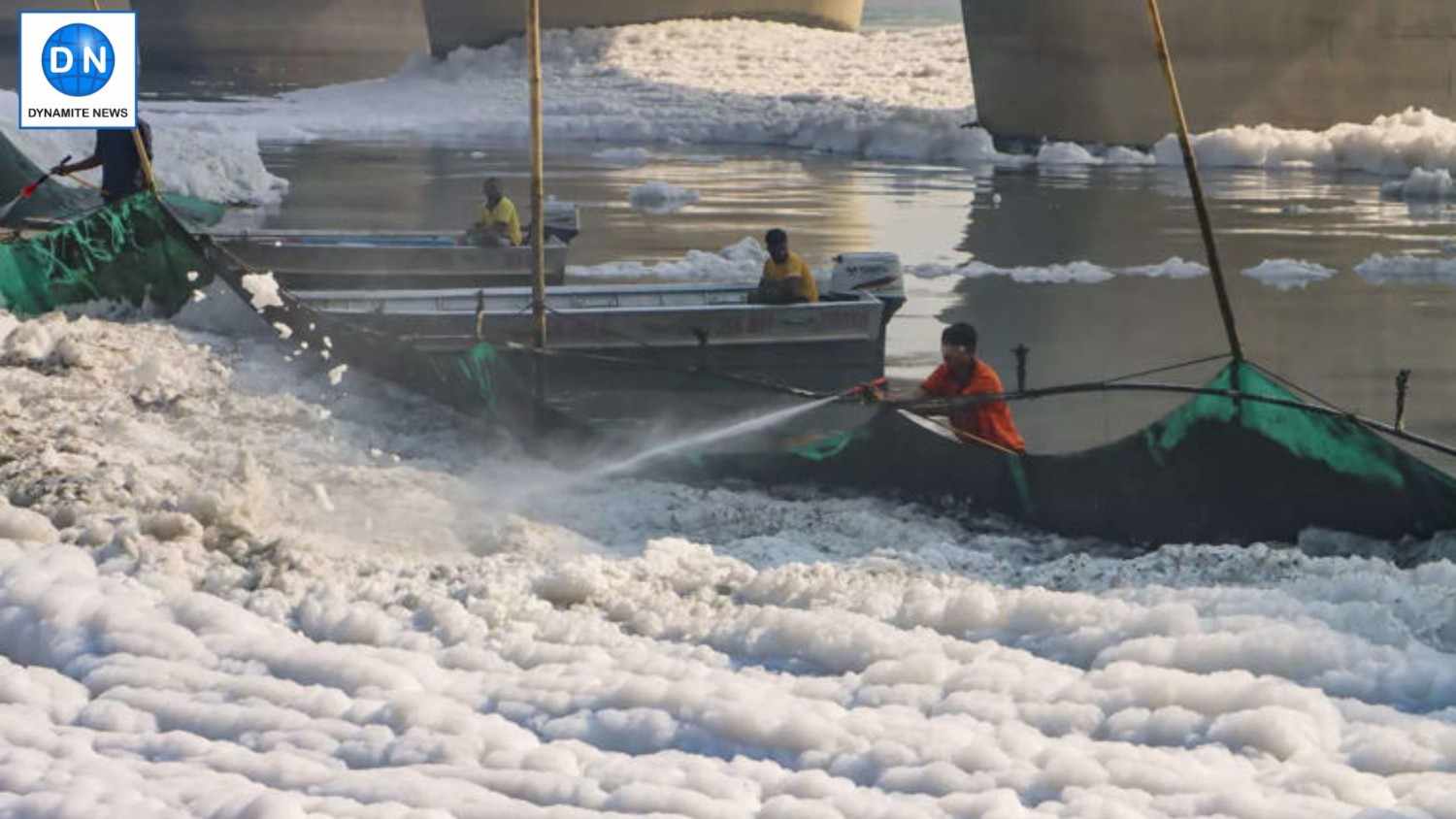 Toxic foam in Yamuna