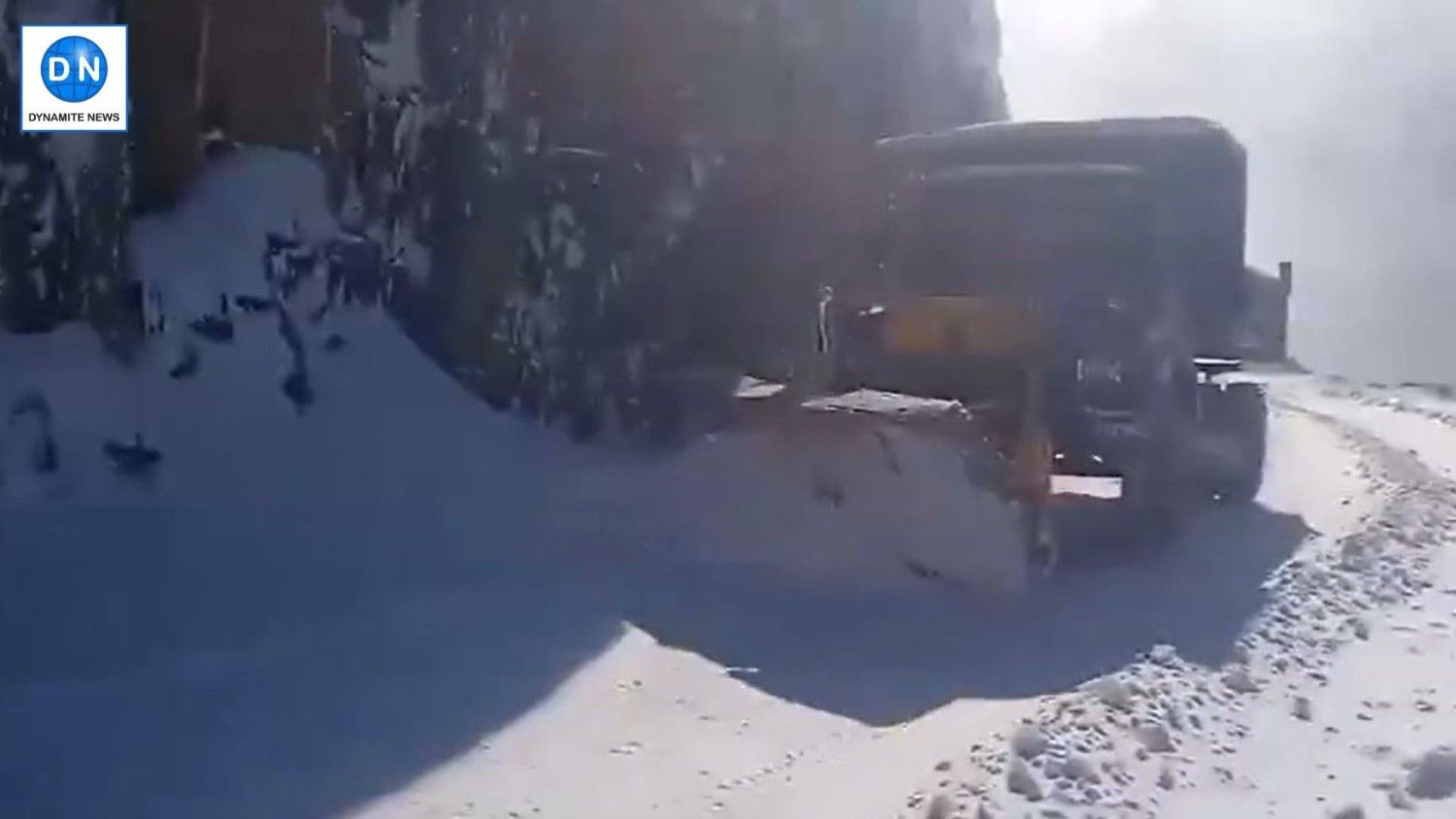 BRO carries out snow clearing operation at  Zojila Pass