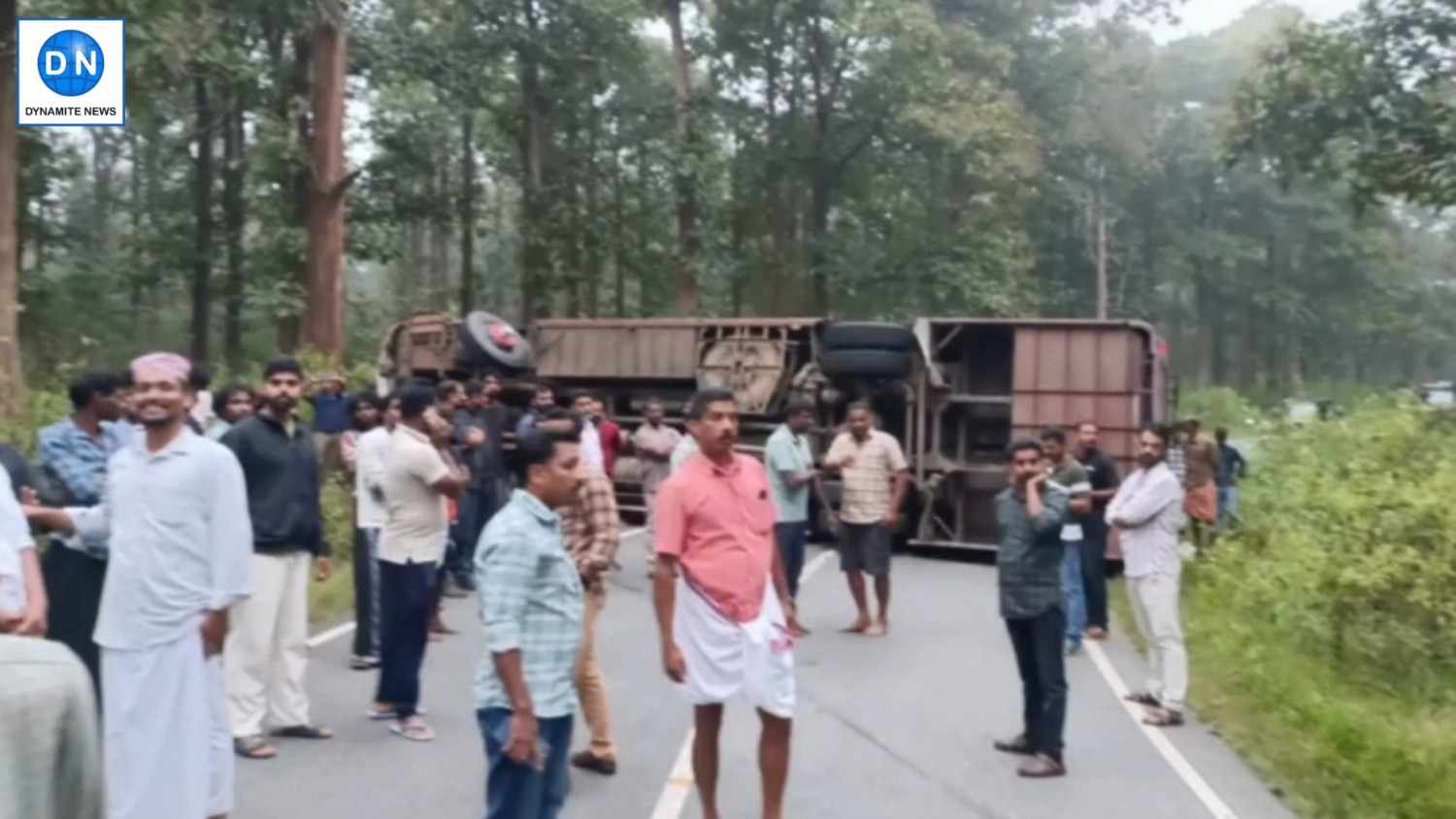 27 devotees injured as their bus overturned in Wayanad