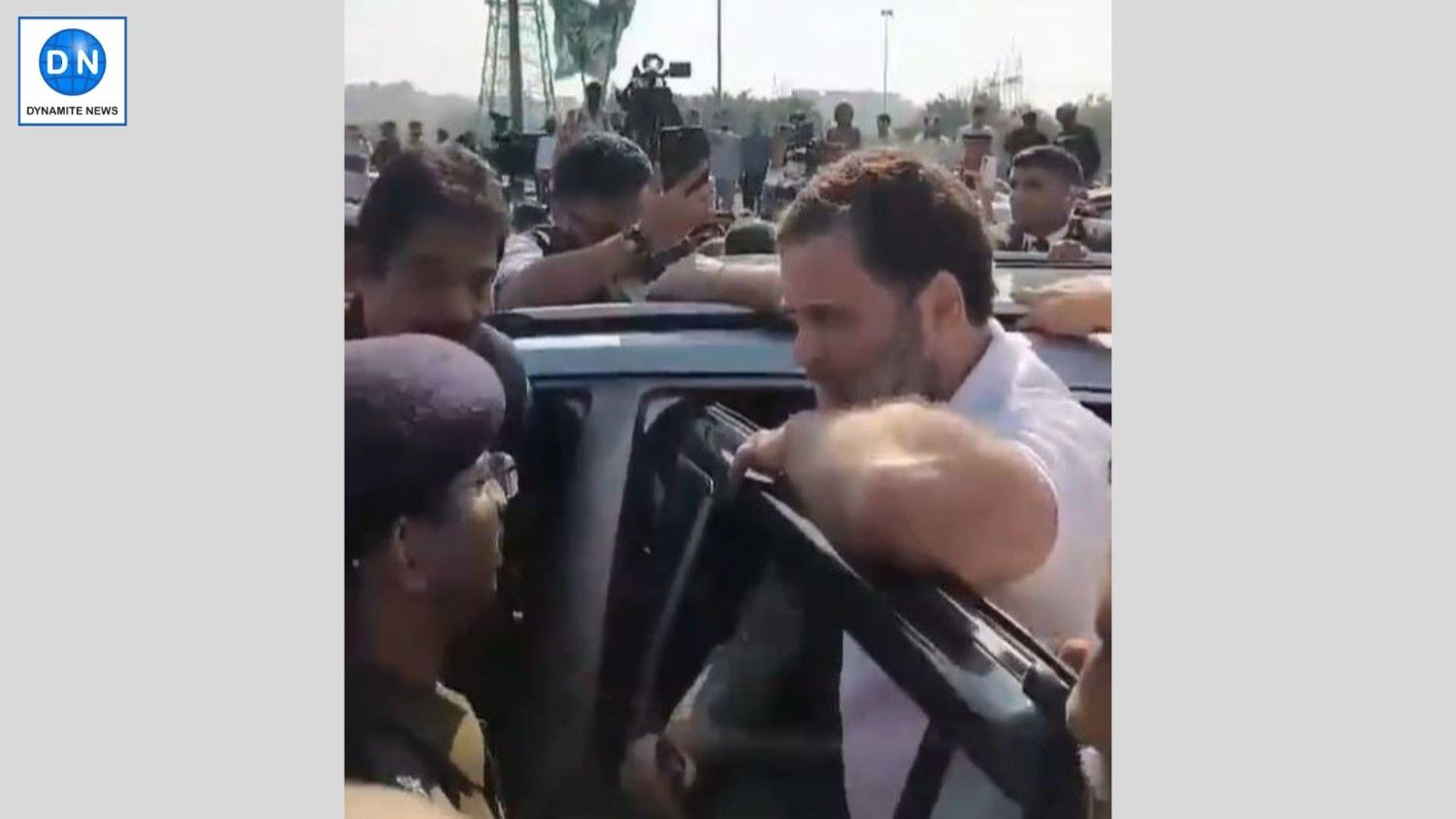 Congress cavalcade stopped at Ghazipur border