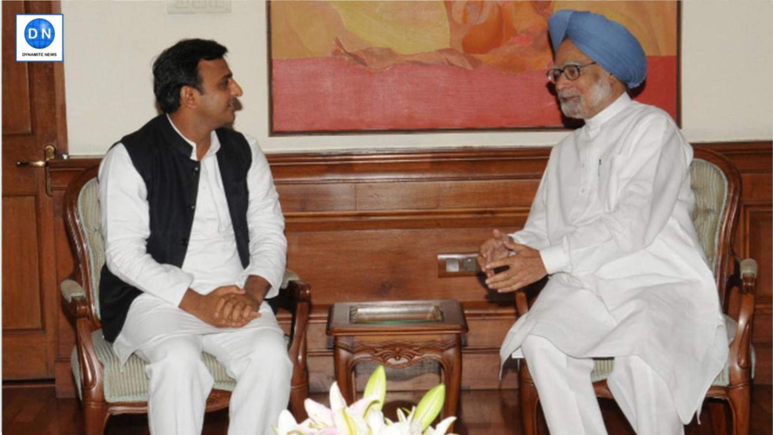 Ex-UP CM Akhilesh Yadav & former PM Dr Manmohan Singh