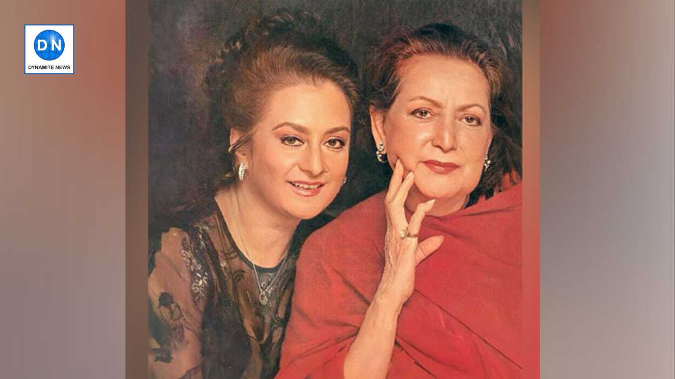 Actress Saira Banu and her mother