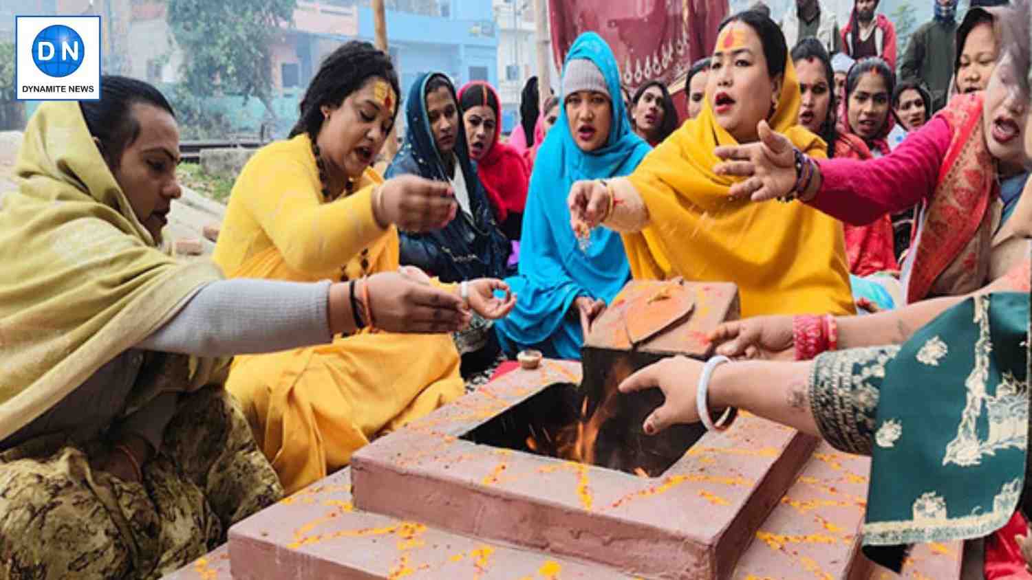 Kinnar Akhara performs fire ritual