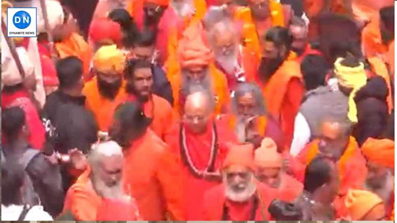 Visuals from the Anand Akhada's arrival