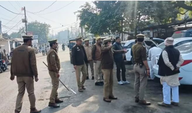 अतिक्रमण के खिलाफ पुलिस का अभियान