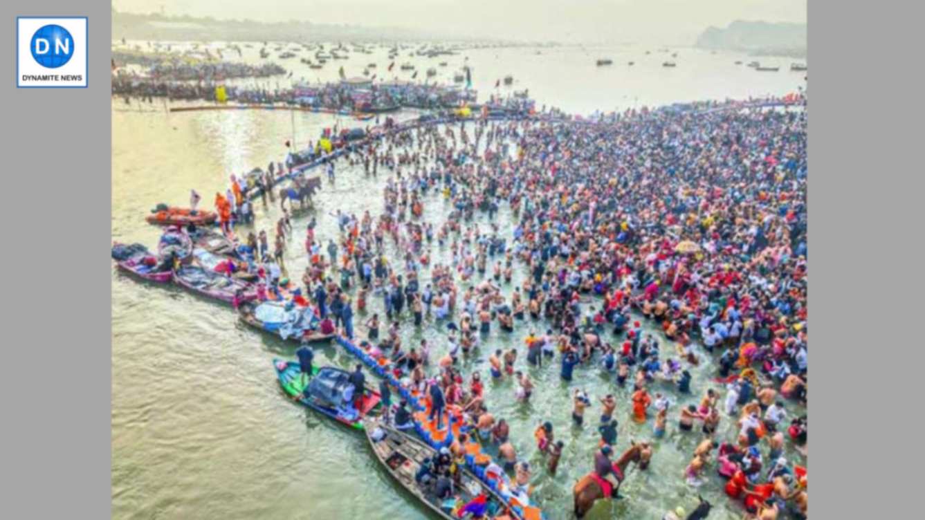 Devotees taking dip in Sangam