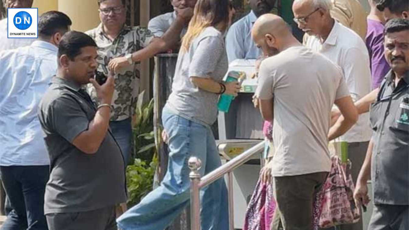 Kareena Kapoor at Lilavati Hospital