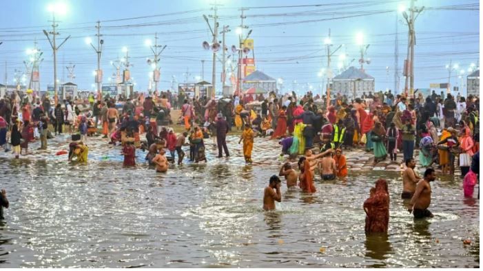 Numerous devotees take dip