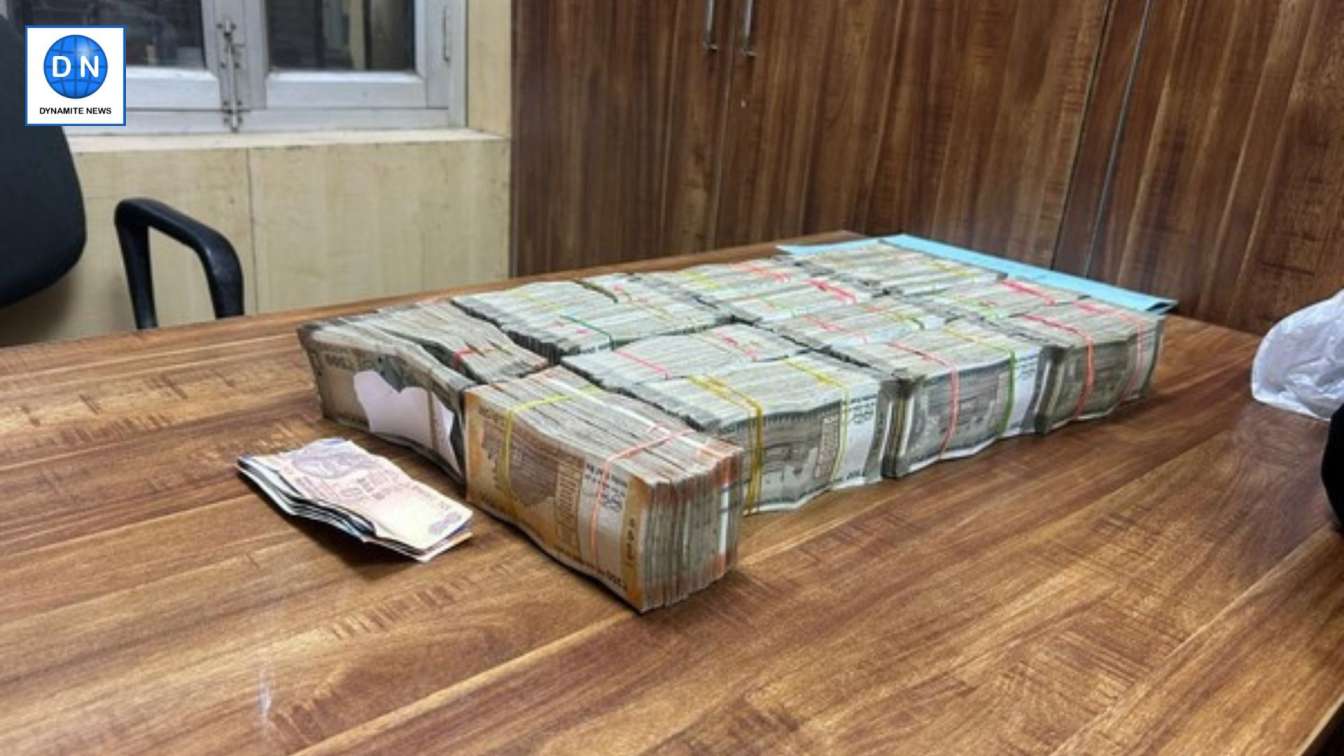 Delhi Police’s Railway Unit seizes Rs 32.61 lakh unauthorised cash.