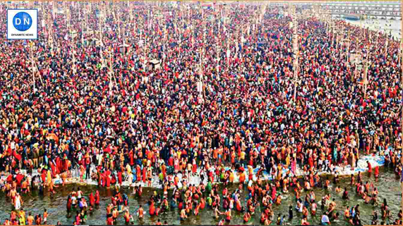 Devotees take dip at Triveni Sangam