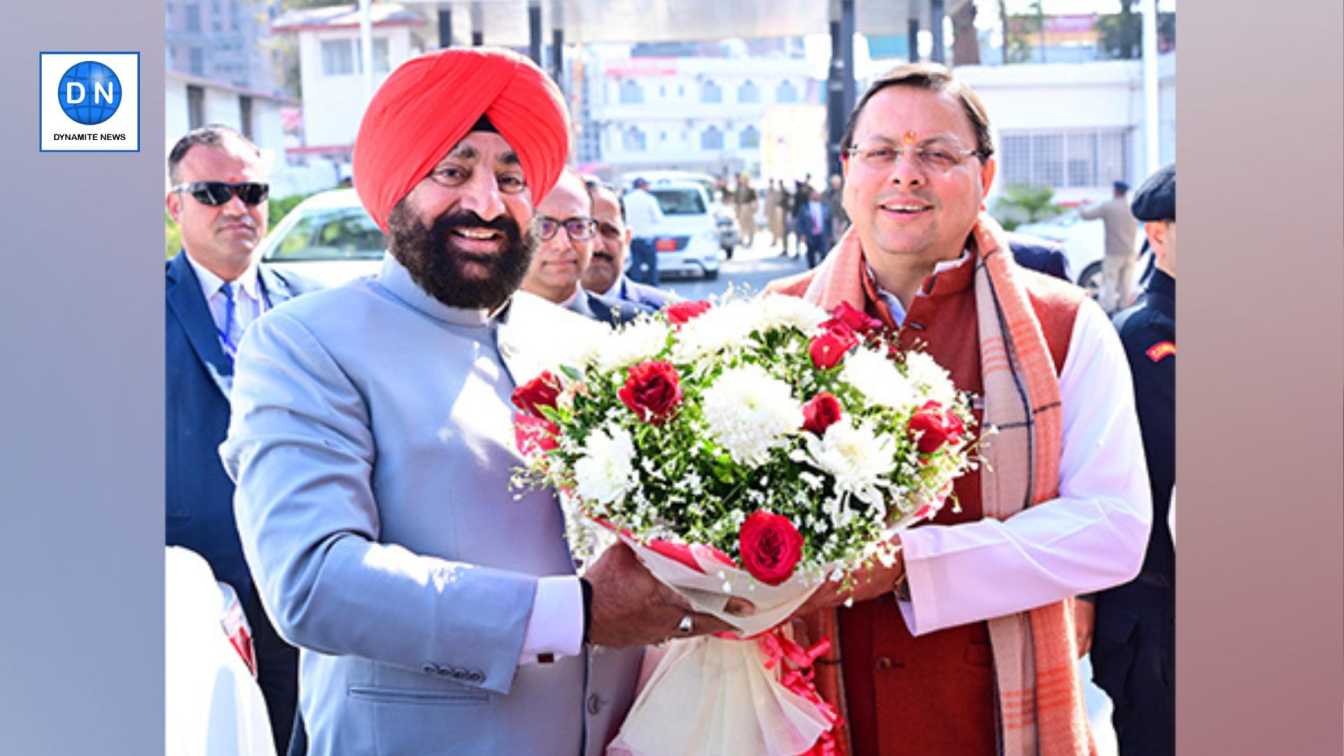 Uttarakhand Chief Minister Pushkar Singh Dhami welcomes Governor Lt Gen Gurmit Singh (Retd.) at the Vidhan Sabha Bhawan