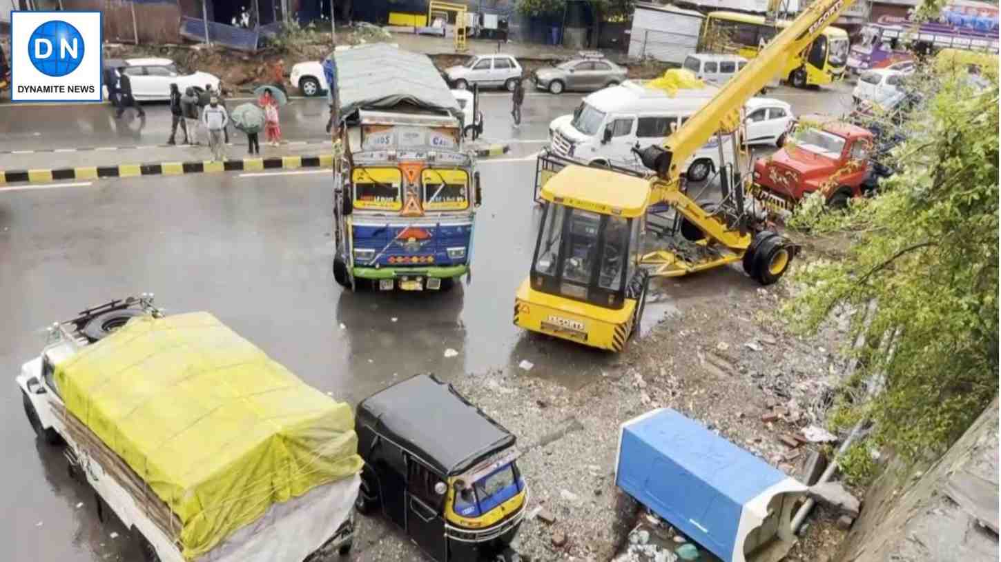 NH-44 Closed: Visual from the spot